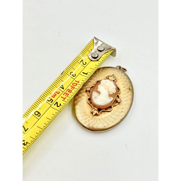 Vintage Genuine Carved Cameo Locket Pendant Gold Tone Pic Photo Holder Jewelry - Picture 12 of 12